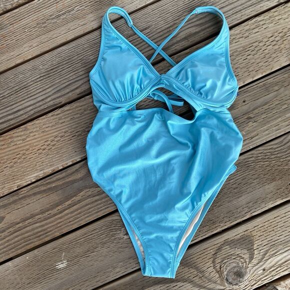 Maternity Swimsuit S Pregnancy Bathing Suit Summer Casual Beach Momcore Babymoon - Picture 2 of 7